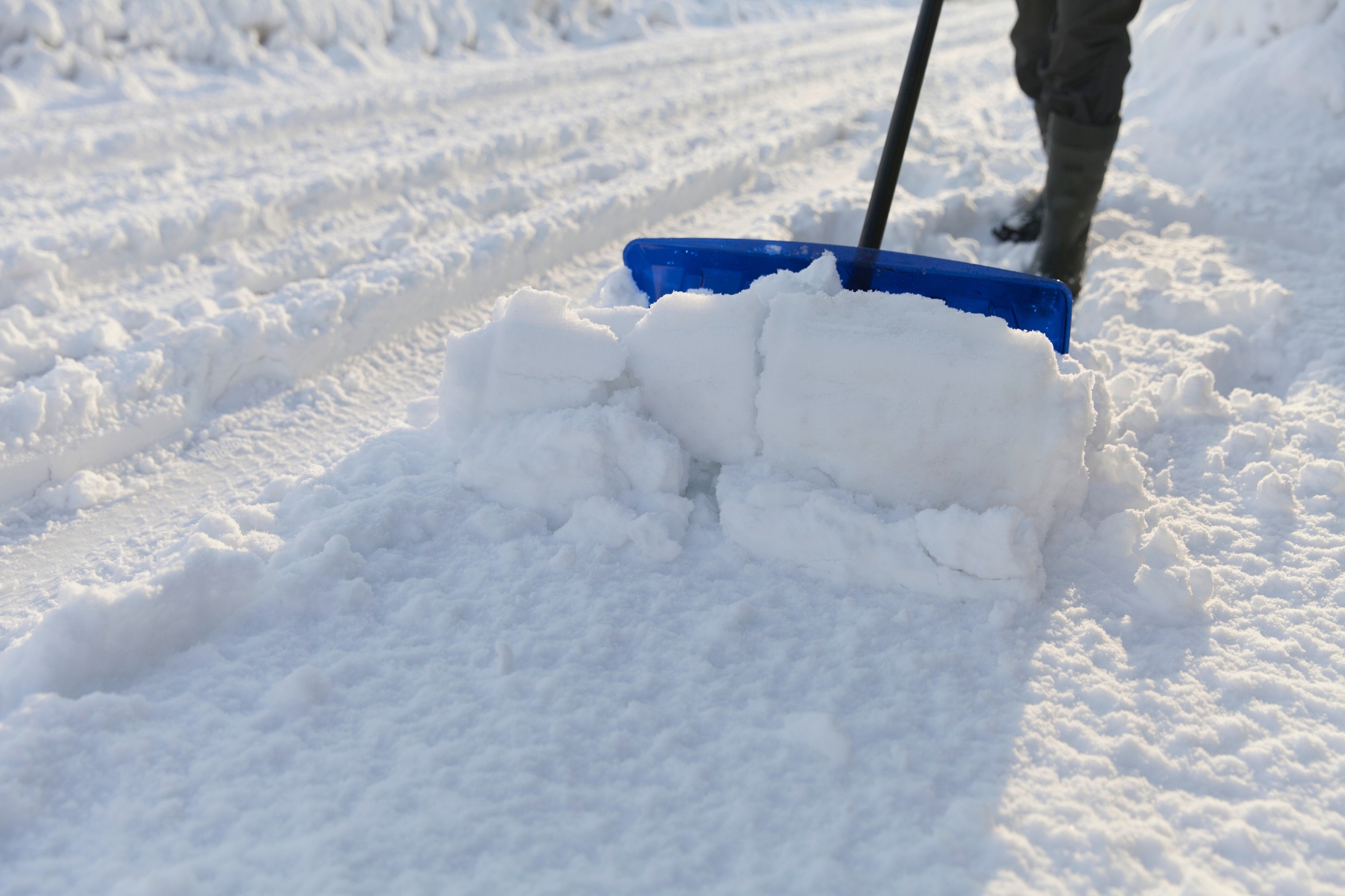 Efficient Snow Removal Tips Every Manager Needs